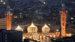 تعرف على "شعب الميمون" الغني العاشق للادخار