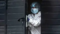 koronavirus, həkim
