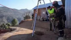 Shaqaalaha gurmadka oo dul taagan godbkii uu ku dhacay Rayan oo ku yaalla duleedka magaalada Chefchaouen