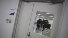 동일본 출입국재류관리청의 경비요원들