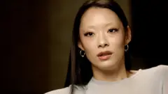 팝스타 리나 사와야마가 두 번째 앨범에 얽힌 충격적인 비하인드 스토리를 BBC에 독점 공개했다.