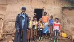 ወይዘሮ ጂፋሬ ግርማና ባለቤታቸው አቶ ለማ ሹሚ ከልጆቻቸው ጋር