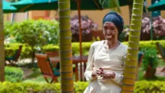 Farah Khalek ni mwanamke mwenye miaka 33