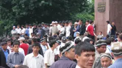 2005 йил 13 май. Андижон, Бобур майдони