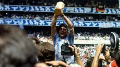 Диего Марадона