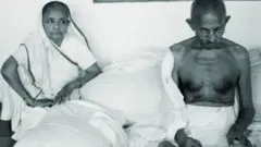 ગાંધીજીનો ફોટો