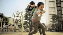 iki Japon çocuk