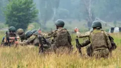 солдати