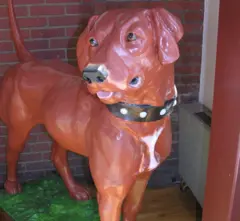 Скульптура украшала хозяйский сад, а потом стала символом города