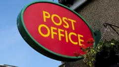Letrero del Post Office en una sucursal