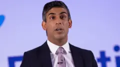 బ్రిటన్ మాజీ ఆర్థికశాఖ మంత్రి రిషి సునక్