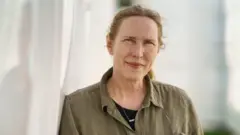 Miriam Toews en el Hay Festival de Hay-on-Wye, Gales, el 4 de junio de 2022.