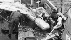 اتومي بمونه