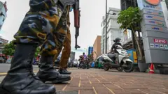''රනිල් ආවම ටිකක් හරි හරියයි හිතුවා. ඒත් හරියන්නේ නෑ.''