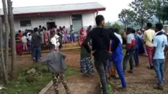 Barattoota Mana Barumsaa Qophaa'inaa Innaangotit yeroo gaggabanii kana kana gargaaraa turani