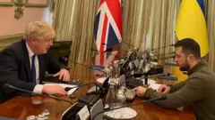 Boris Johnson and Volodomyr Zelensky