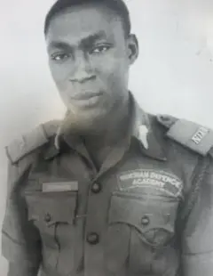 Alex Badeh a shekarun 1970