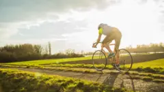 Un ciclista