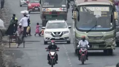 ঢাকার রাস্তা