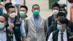 Tỷ phú Jimmy Lai được tại ngoại sáng 12/8/2020