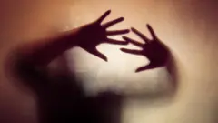 নারী নির্যাতনের প্রতিকী চিত্র