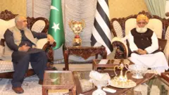 مولانا، اسد قیصر