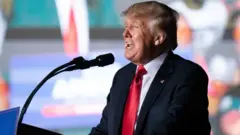دونالد ترامب.