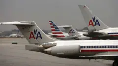 Aviões da copanhia American Airlines