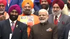 ਅਮਰੀਕਾ ਦੌਰੇ ਦੌਰਾਨ ਪ੍ਰਧਾਨ ਮੰਤਰੀ ਨਰਿੰਦਰ ਮੋਦੀ ਨੇ ਸਿੱਖਾਂ ਦੇ ਵਫਦਾ ਨਾਲ ਮੁਲਾਕਾਤ ਕੀਤੀ।