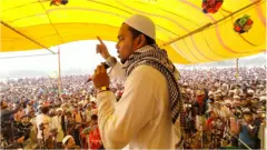 আব্বাস সিদ্দিকি এক সমাবেশে ভাষণ দিচ্ছেন (ফাইল ছবি)