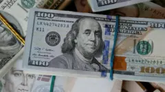 صورة الدولار الأمريكي