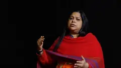 সাংবাদিক রোজিনা ইসলাম