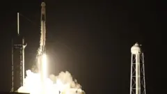 Компания SpaceX запустила «космическое такси»