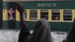 சம்ஜஹுத்தா எக்ஸ்பிரஸ்.