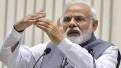 नरेंद्र मोदी