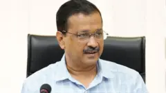 దిల్లీ ముఖ్యమంత్రి అరవింద్ కేజ్రీవాల్