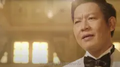 นายสุเมธ องอาจ นักร้องรุ่นใหญ่ชื่อดังเป็นผู้ขับร้องเพลง "ด้วยรักและภักดี"