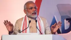 नरेंद्र मोदी