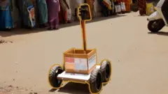 Robot