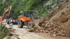मुग्लिन नारायणगढ सडक खण्ड