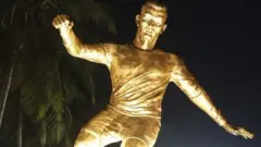 क्रिस्टियानो रोनाल्डोको नयाँ मूर्ति।