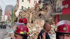 أنباء عن العثور على شخصين تحت الركام بعد شهر من انفجار بيروت