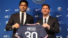 PSG Başkanı Nasser Al-Khelaifi ve Lionel Messi