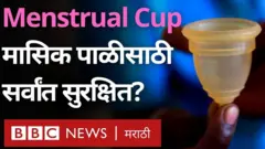 कातयानी तिवारी गावोगावी जाऊन महिलांना मेन्स्ट्रुअल कॅप्सविषयी माहिती देतात