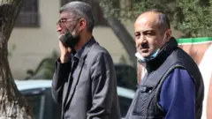 əlillik pensiyası kəsilənlər Bakıdakı Respublika Əlillərin Bərpa Mərkəzinin qarşısında