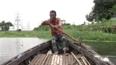 নদী দখল ও ভরাট হয়ে যাওয়ায় হারিয়ে যাচ্ছে ঢাকার জেলে গ্রামগুলো