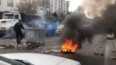İranda etirazlar. Tehran, İran 16 Noyabr 2019.