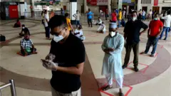 ট্রেনের টিকিট কিনতে লাইন বাংলাদেশে