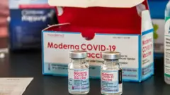 Moderna, vaccine, Covid-19