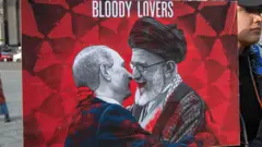 اخیرا در اعتراض‌های ایرانیان خارج از کشور علیه جمهوری اسلامی، برخی از معترضان از اوکراین حمایت کردند و شعارها و پلاکاردهایی علیه همکاری ایران و روسیه در دست داشتند
